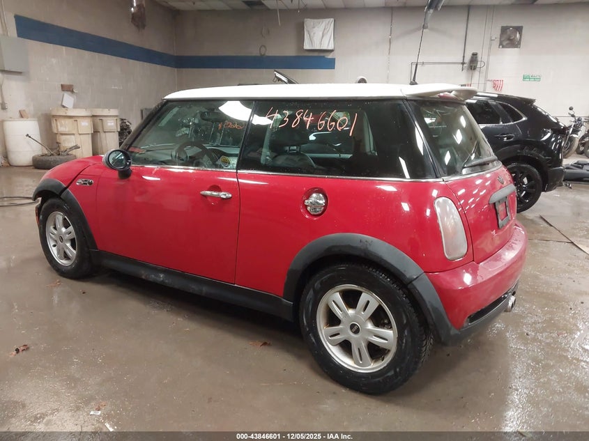WMWRE33414TD81578 2004 MINI COOPER photo no. 3