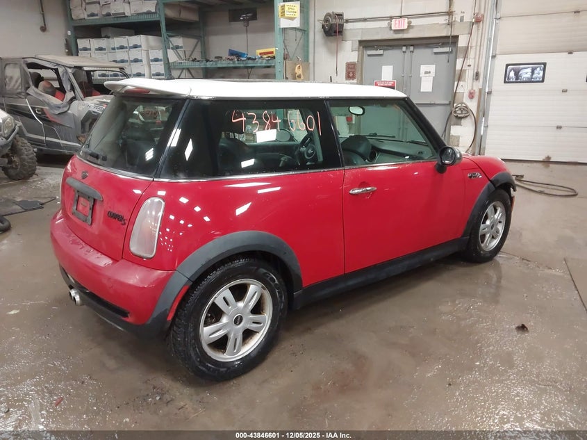 WMWRE33414TD81578 2004 MINI COOPER photo no. 4