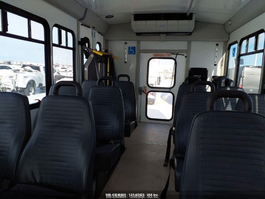 2023 Ford E-450 Cutaway VIN: 1FDFE4FN3PDD18988 Lot: 43846609