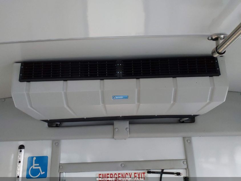 2023 Ford E-450 Cutaway VIN: 1FDFE4FN3PDD18988 Lot: 43846609