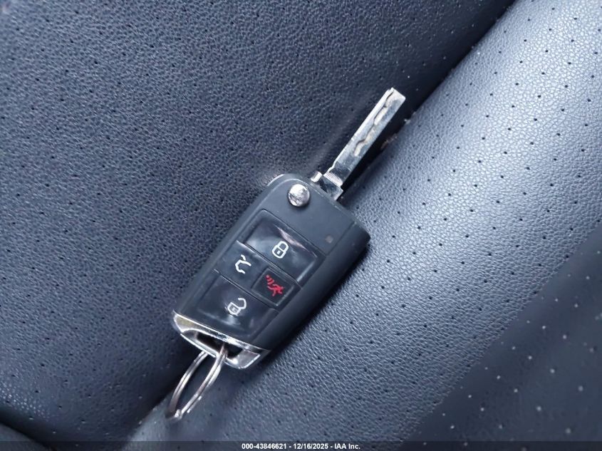 2020 Volkswagen Tiguan 2.0T Se/2.0T Se R-Line Black/2.0T Sel VIN: 3VV2B7AX3LM070781 Lot: 43846621