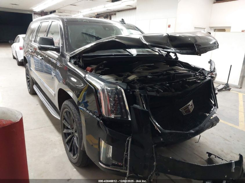CADILLAC ESCALADE LUXURY