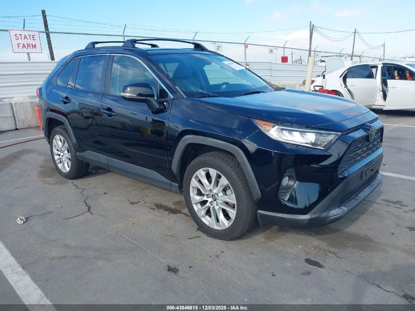 TOYOTA RAV4 XLE PREMIUM