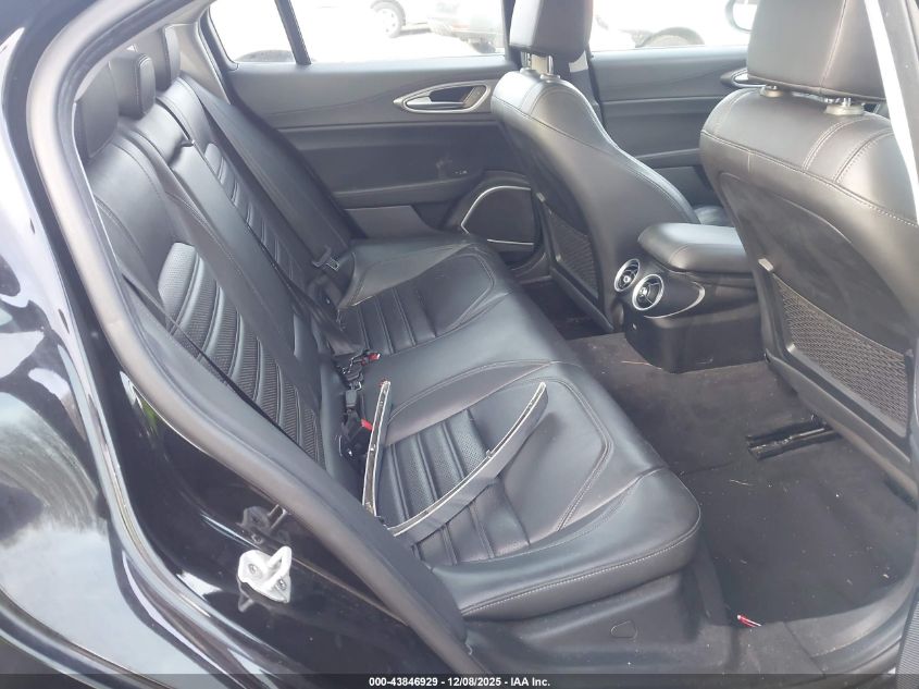 2017 Alfa Romeo Giulia Ti Awd VIN: ZARFAEEN4H7560511 Lot: 43846929