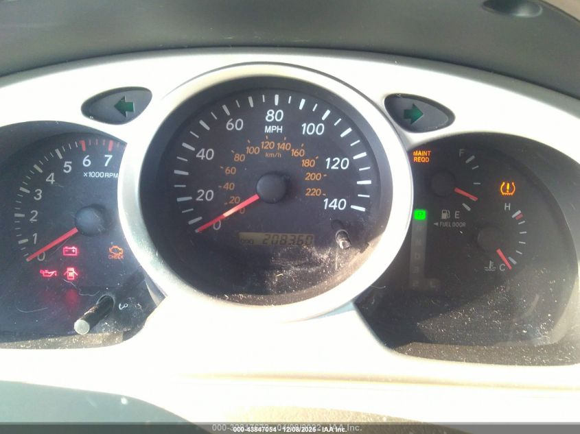 2004 Toyota Highlander Limited V6 VIN: JTEDP21A140018749 Lot: 43847054