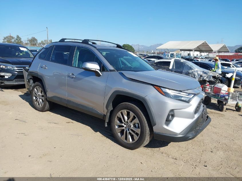 TOYOTA RAV4 XLE PREMIUM