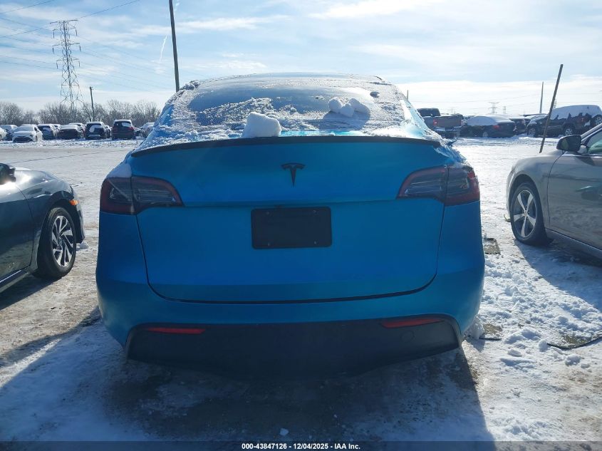 2022 Tesla Model Y Performance Dual Motor All-Wheel Drive VIN: 7SAYGDEF9NF383287 Lot: 43847126