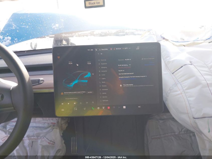 2022 Tesla Model Y Performance Dual Motor All-Wheel Drive VIN: 7SAYGDEF9NF383287 Lot: 43847126