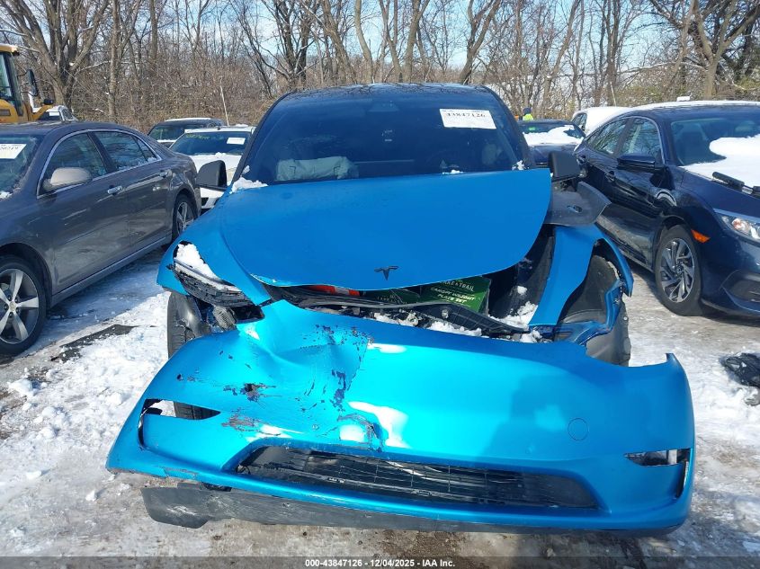 2022 Tesla Model Y Performance Dual Motor All-Wheel Drive VIN: 7SAYGDEF9NF383287 Lot: 43847126