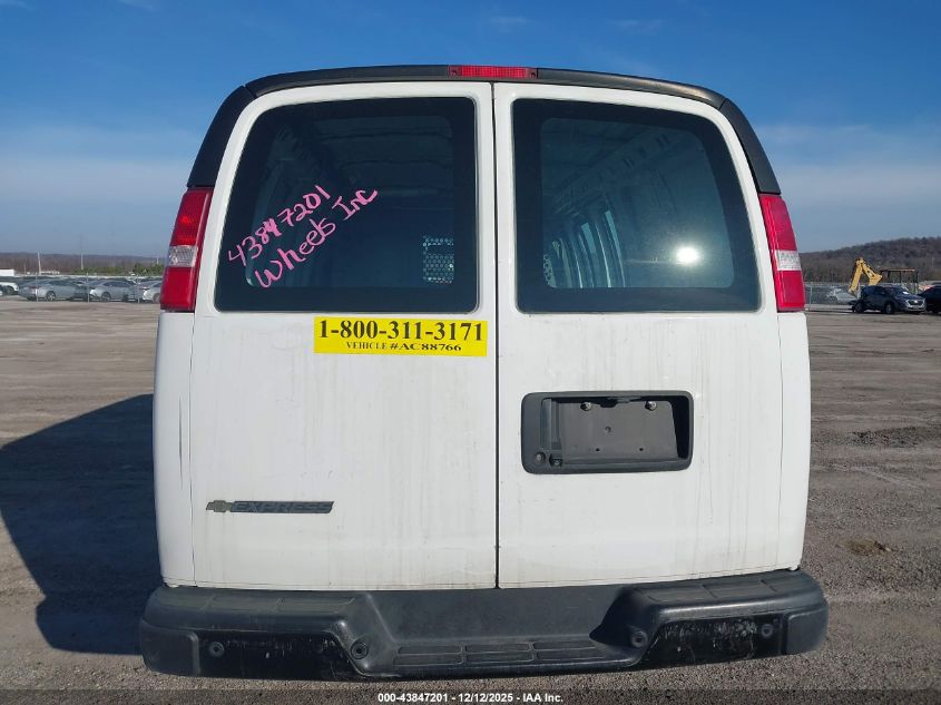 2022 Chevrolet Express Cargo Rwd 2500 Regular Wheelbase Wt VIN: 1GCWGAFP1N1217168 Lot: 43847201