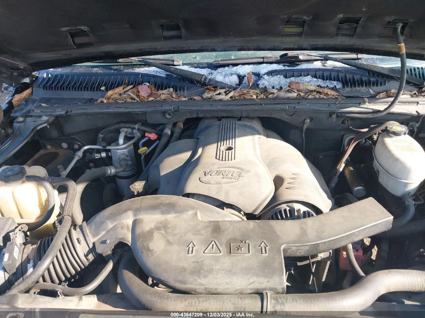 2005 Cadillac Escalade Standard VIN: 1GYEK63N75R256594 Lot: 43847209