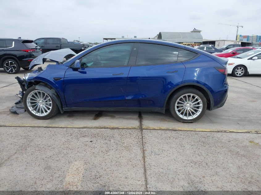 2023 Tesla Model Y Awd/Long Range Dual Motor All-Wheel Drive VIN: 7SAYGDEEXPA147884 Lot: 43847246