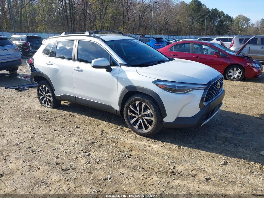 TOYOTA COROLLA CROSS XLE