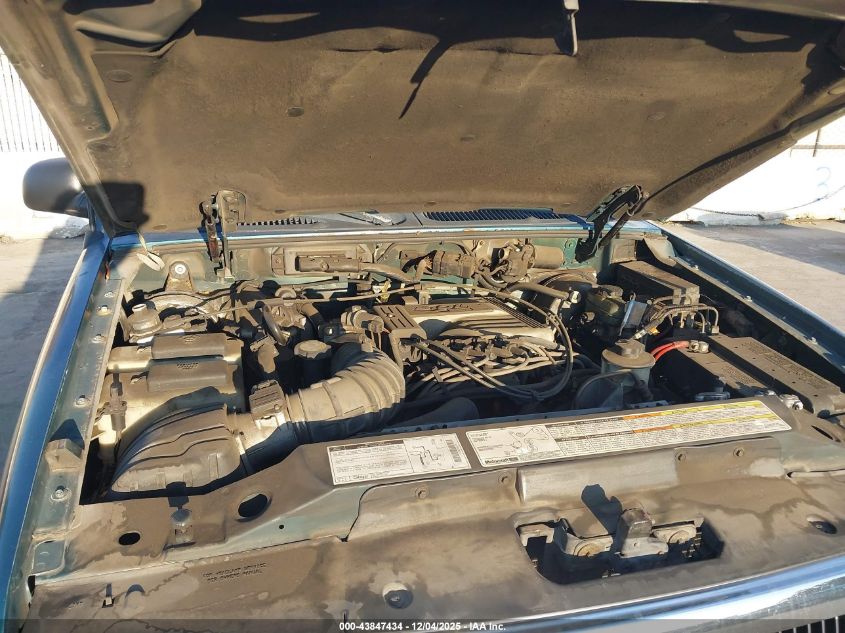 1998 Mercury Mountaineer VIN: 4M2ZU52P5WUJ27535 Lot: 43847434