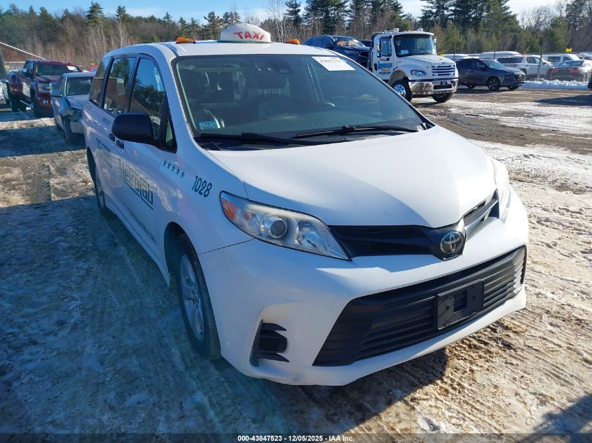TOYOTA SIENNA L 7 PASSENGER