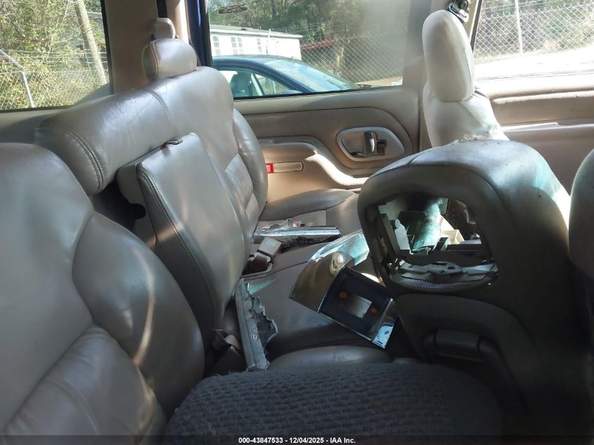 1999 Chevrolet Tahoe Lt VIN: 1GNEC13R5XJ551274 Lot: 43847533