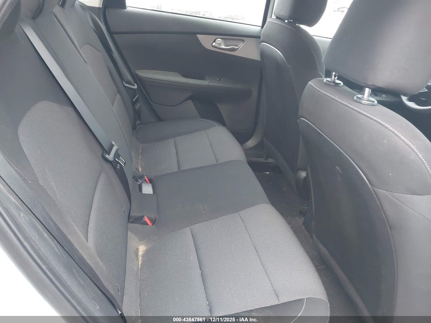 VIN 3KPF24AD6RE774464 2024 KIA FORTE LXS
