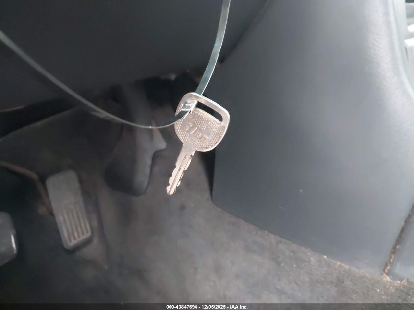 2000 Chevrolet Silverado 1500 Ls VIN: 1GCEK19T6YE124436 Lot: 43847694