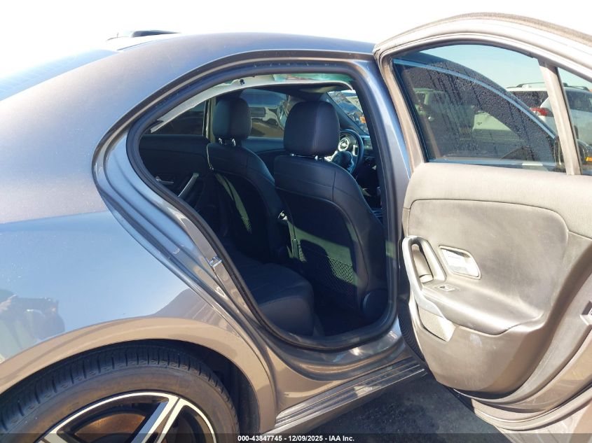 2019 Mercedes-Benz A 220 VIN: WDD3G4EB6KW032273 Lot: 43847745