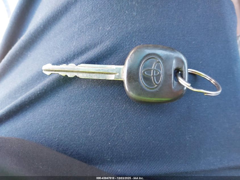 2005 Toyota Highlander V6 VIN: JTEEP21A550104961 Lot: 43847818