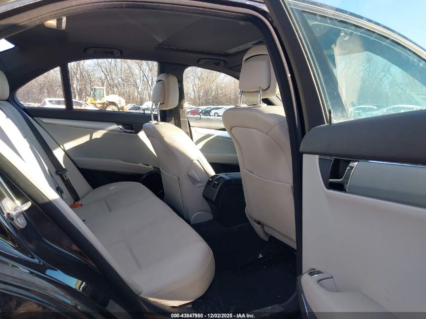 2009 Mercedes-Benz C 300 Luxury 4Matic/Sport 4Matic VIN: WDDGF81X09R072919 Lot: 43847950