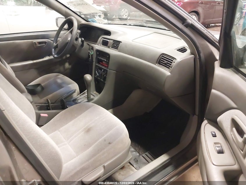 4T1BG22K9WU357768 1998 TOYOTA CAMRY photo no. 5