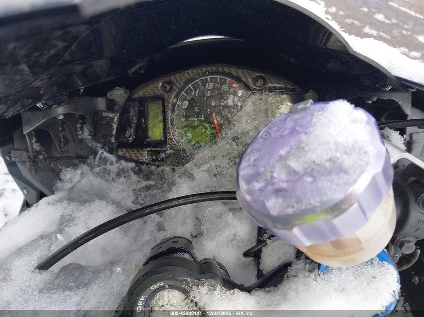 JH2PC4009EK700275 2014 HONDA CBR photo no. 7