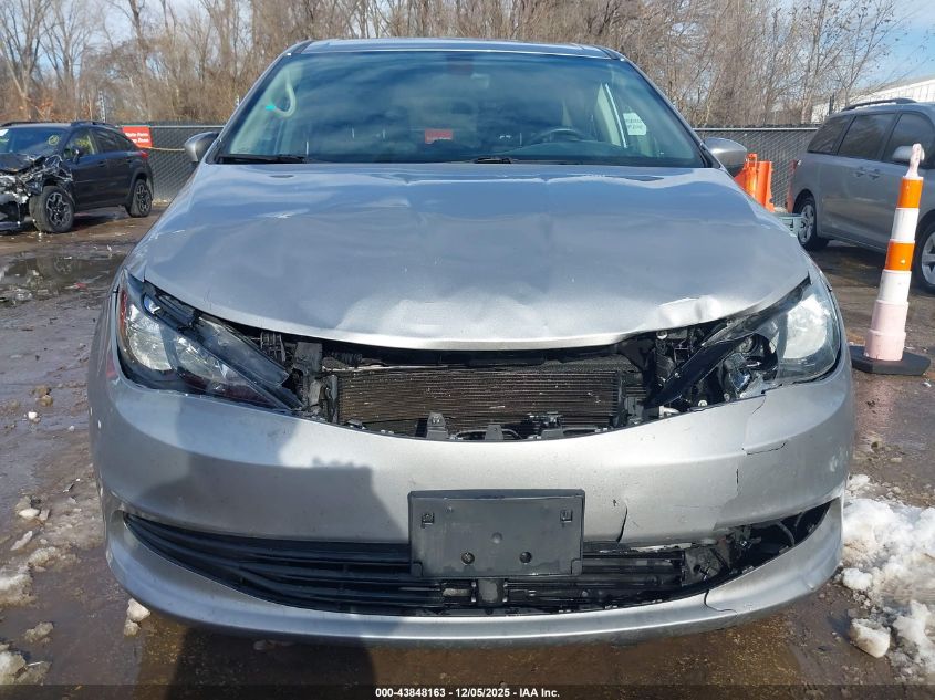 2017 Chrysler Pacifica Touring VIN: 2C4RC1DG0HR747952 Lot: 43848163