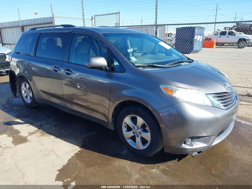 TOYOTA SIENNA LE 8 PASSENGER