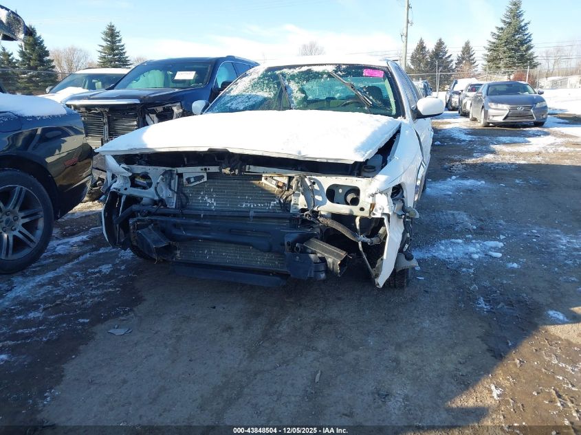 2005 Mercury Grand Marquis Gs VIN: 2MEFM74W15X673215 Lot: 43848504