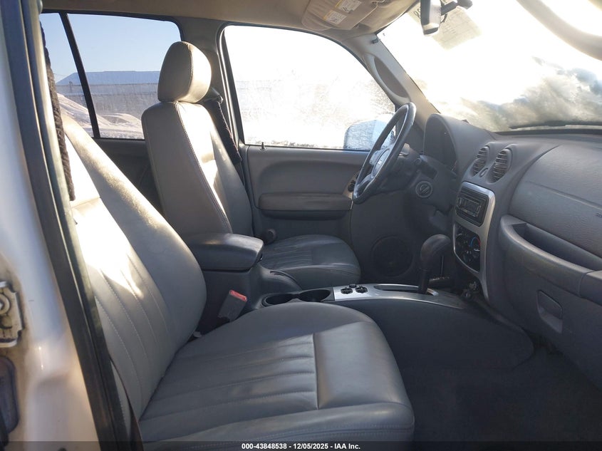 1J4GL58K96W141299 2006 JEEP LIBERTY (NORTH AMERICA) photo no. 5