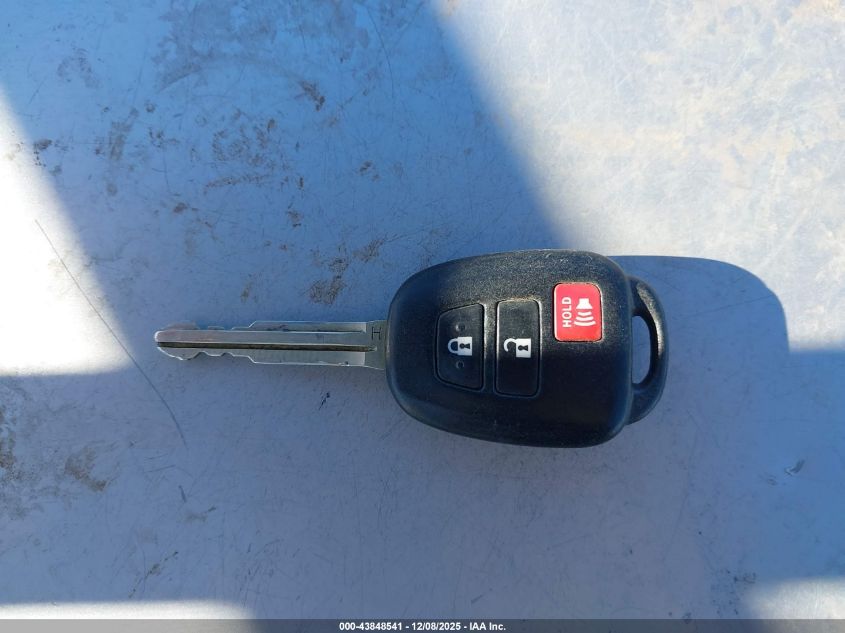 2015 Toyota Rav4 Le VIN: JTMZFREV6FJ030122 Lot: 43848541