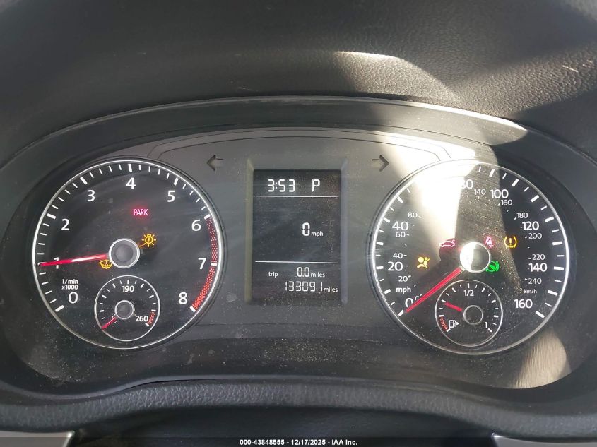 2015 Volkswagen Passat 1.8T Limited Edition VIN: 1VWAT7A34FC104055 Lot: 43848555