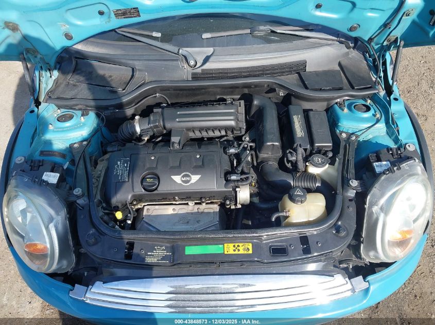 2009 Mini Cooper VIN: WMWMF33559TW79457 Lot: 43848573