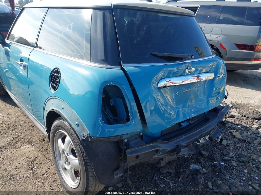 2009 Mini Cooper VIN: WMWMF33559TW79457 Lot: 43848573