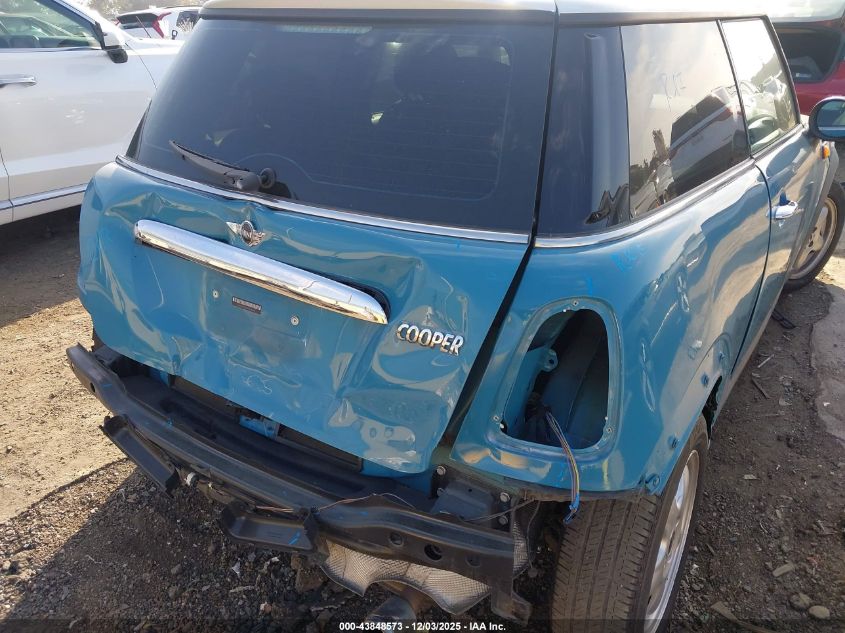 2009 Mini Cooper VIN: WMWMF33559TW79457 Lot: 43848573