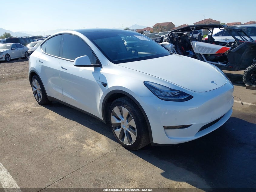 2022 Tesla Model Y Long Range Dual Motor All-Wheel Drive
