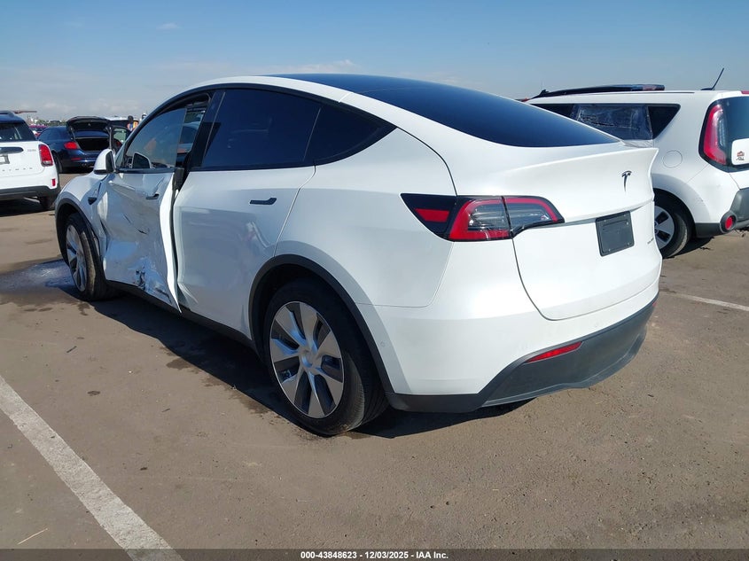 2022 Tesla Model Y Long Range Dual Motor All-Wheel Drive
