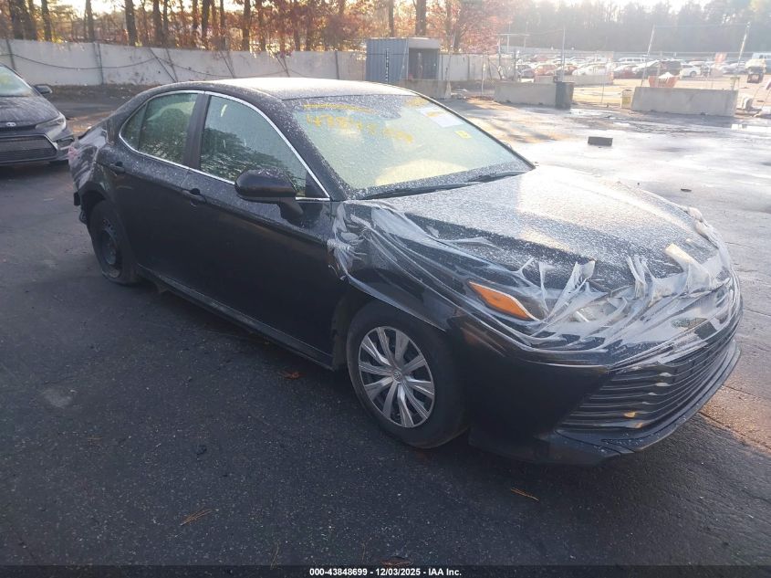 TOYOTA CAMRY HYBRID LE
