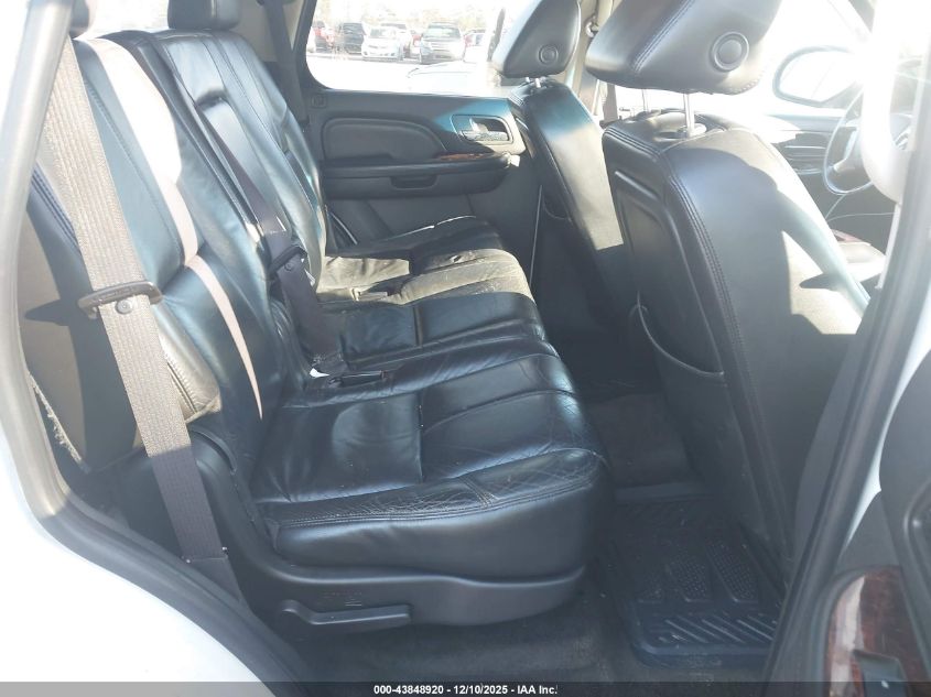 2008 GMC Yukon Denali VIN: 1GKFK63818J112003 Lot: 43848920