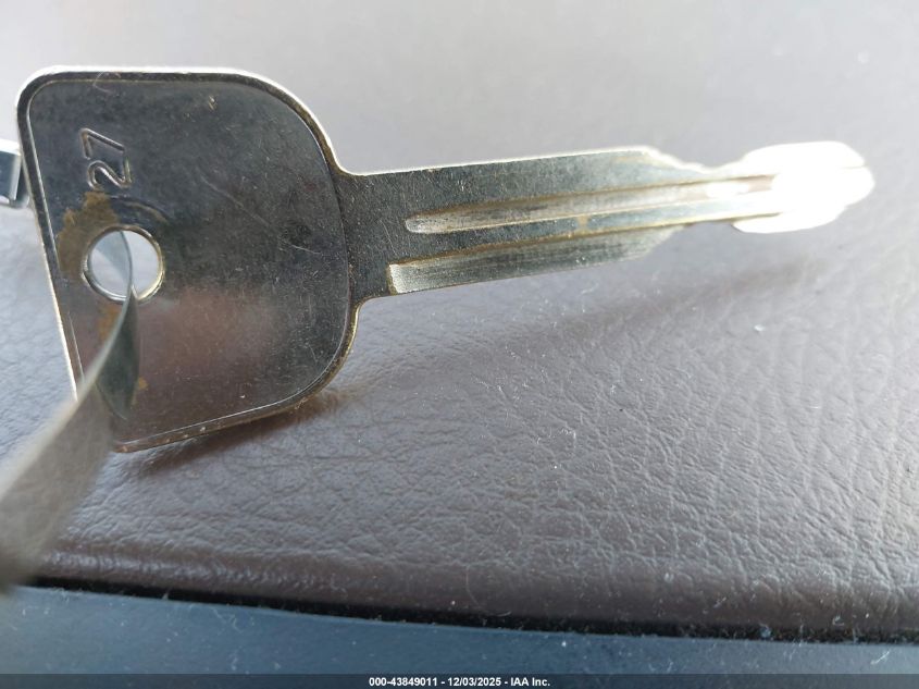 2001 Honda Passport Ex/Lx VIN: 4S6CK58W014403261 Lot: 43849011