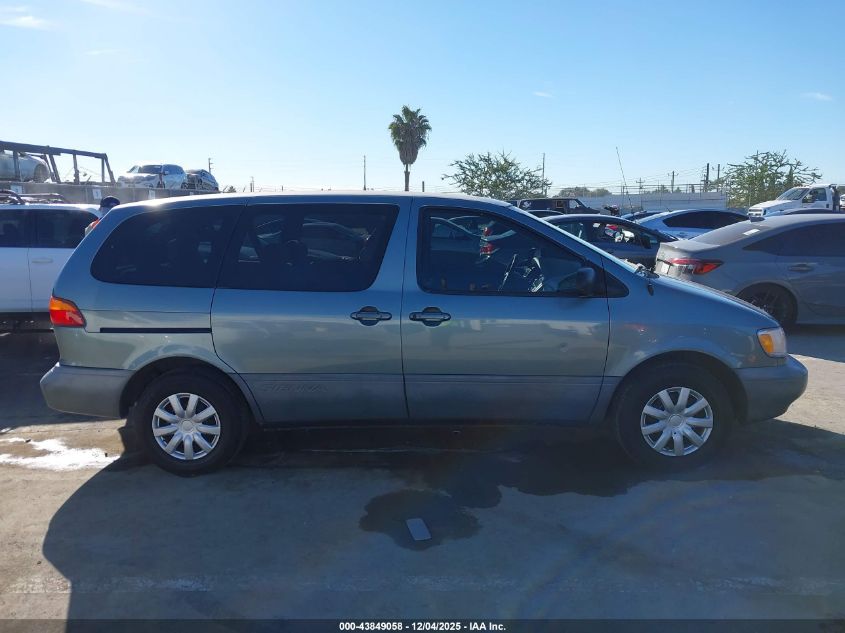1998 Toyota Sienna Le VIN: 4T3ZF13C2WU083212 Lot: 43849058