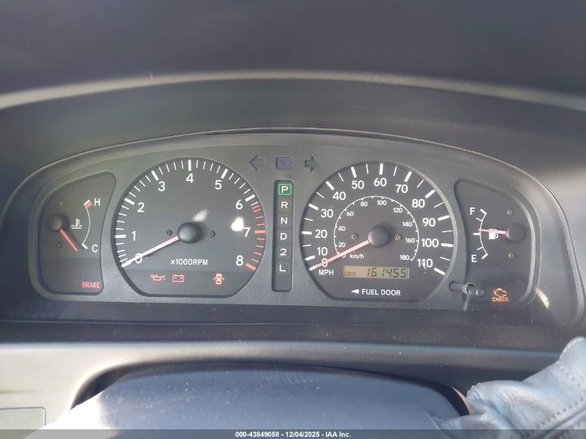 1998 Toyota Sienna Le VIN: 4T3ZF13C2WU083212 Lot: 43849058