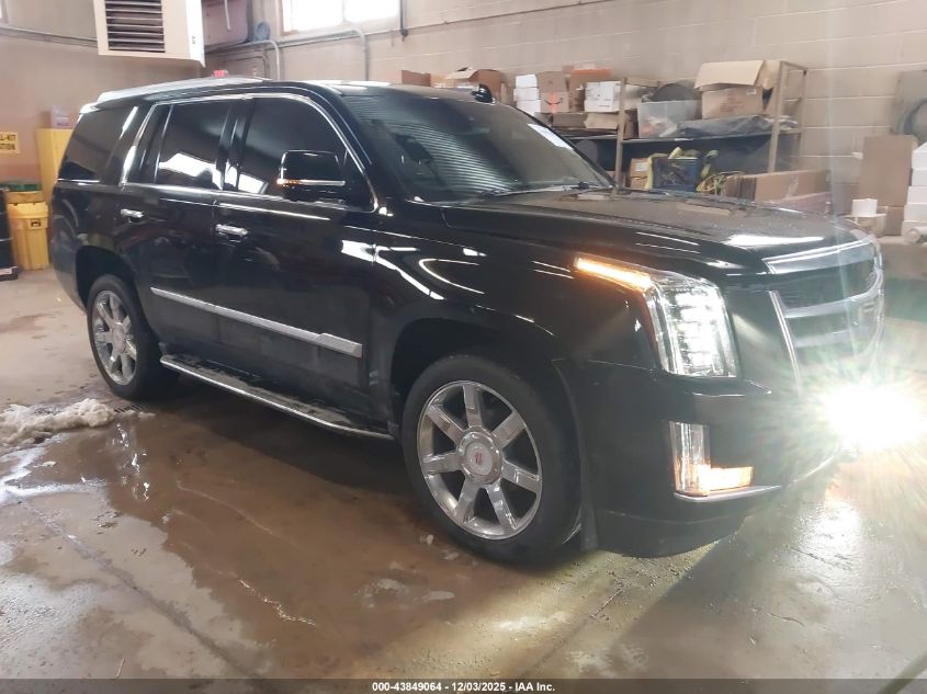 CADILLAC ESCALADE LUXURY