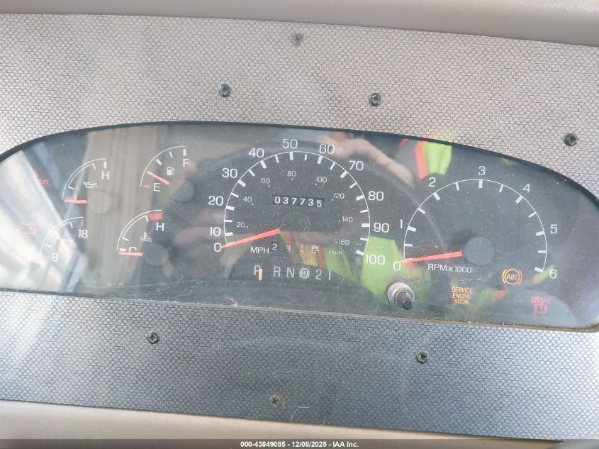 2002 Ford F550 Super Duty Stripped Chass VIN: 1FCNF53S220A06271 Lot: 43849085