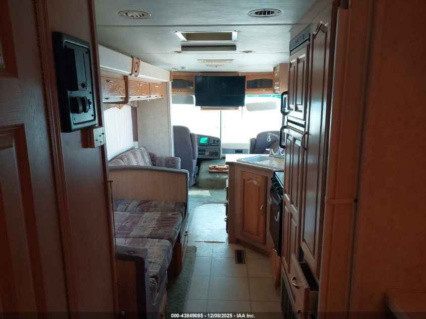 2002 Ford F550 Super Duty Stripped Chass VIN: 1FCNF53S220A06271 Lot: 43849085