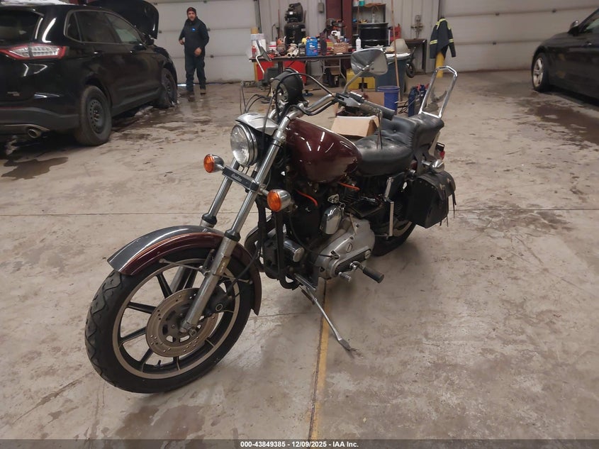 1HD1CBH16FY115621 1985 HARLEY-DAVIDSON  photo no. 2