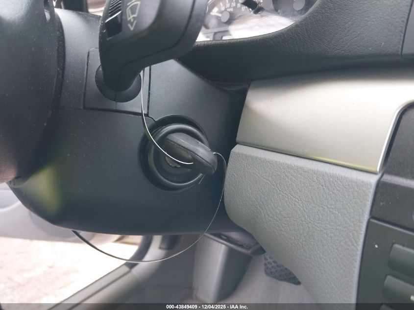 2003 BMW 325I VIN: WBAEV33403KL85265 Lot: 43849409