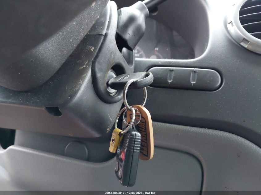 2004 Ford Expedition Xlt VIN: 1FMRU15W14LA33362 Lot: 43849810