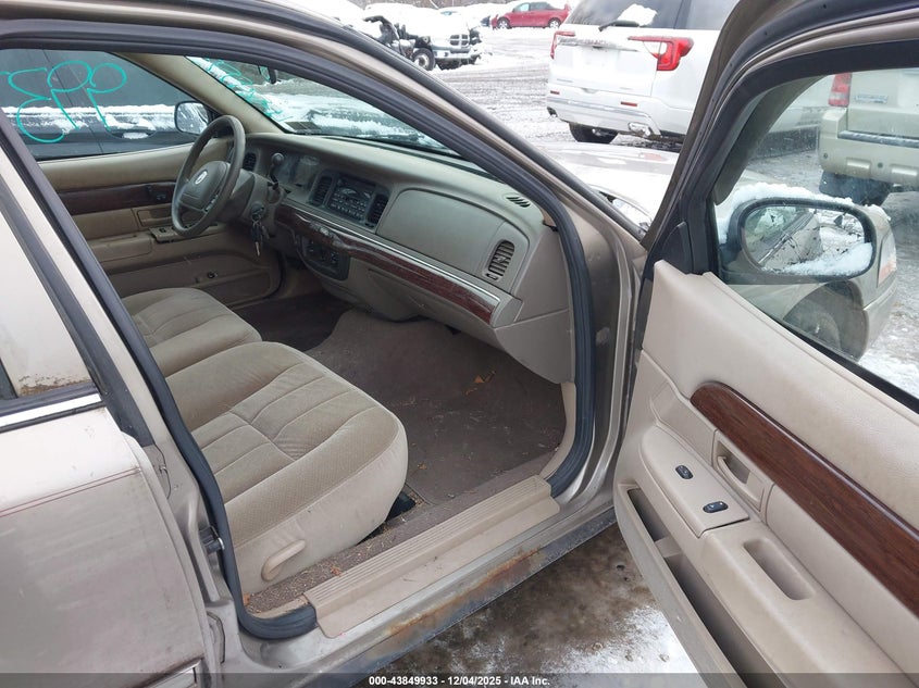 2MEFM74W63X679427 2003 MERCURY GRAND MARQUIS photo no. 5